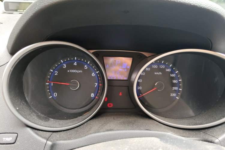 Used Hyundai ix35 2013 2.0L Automatic Two-Wheel Drive Smart GLS China V Standard Instrument Cluster