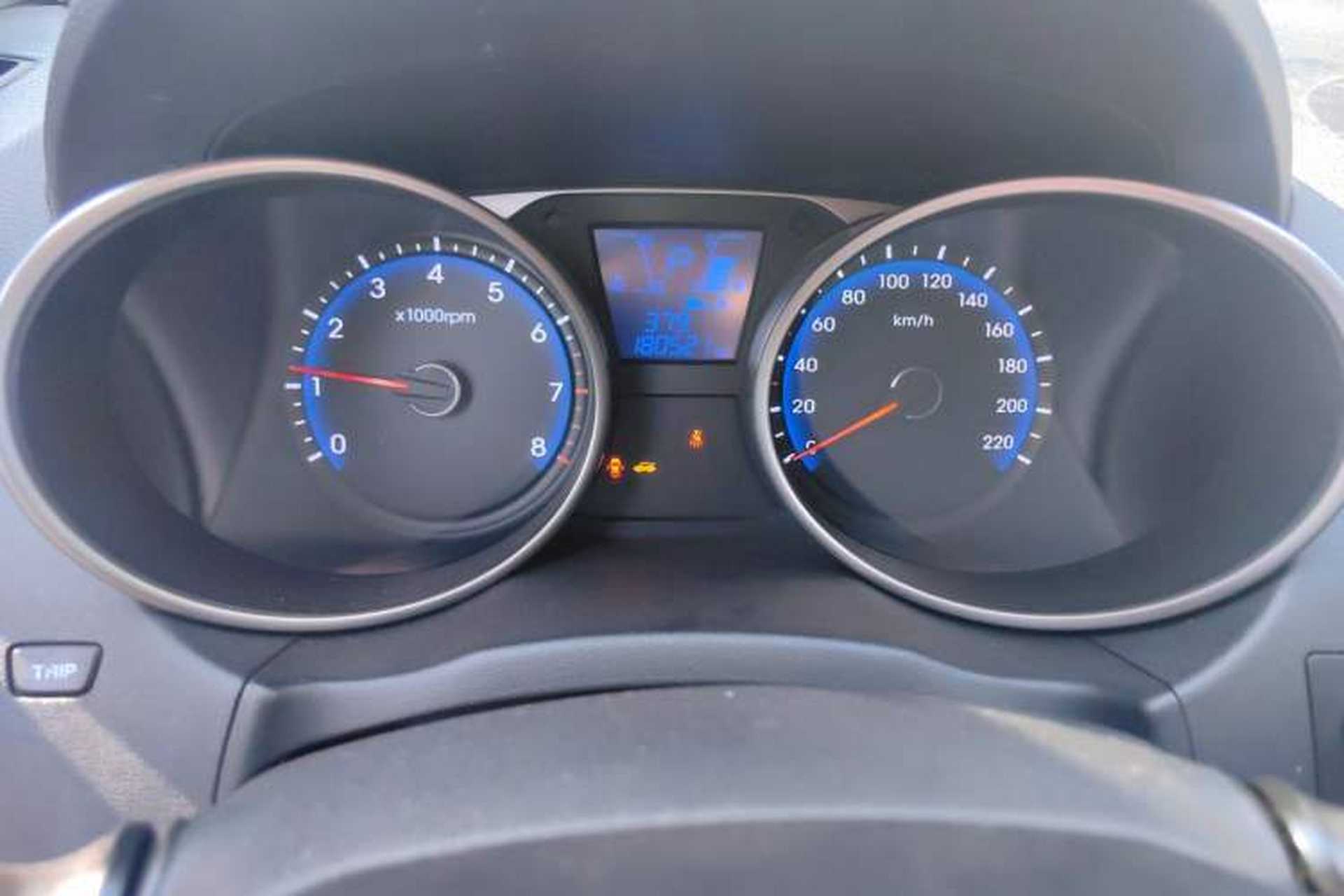 Used Hyundai ix35 2013 2.0L Automatic 4x4 Intelligent GLS China IV Standard Instrument Cluster