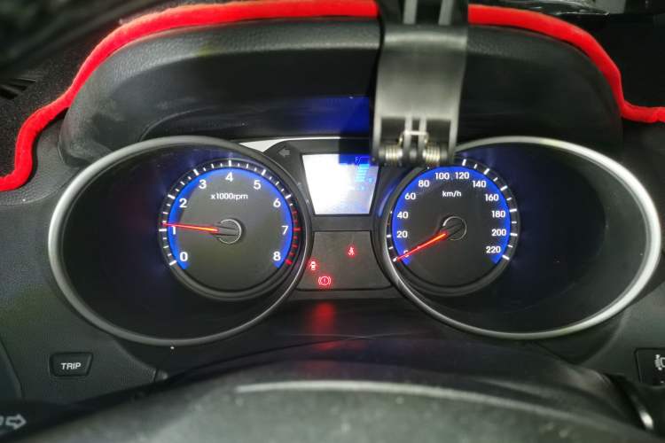 Used Hyundai ix35 2013 2.0L Automatic 4x4 Intelligent GLS China IV Standard Instrument Cluster