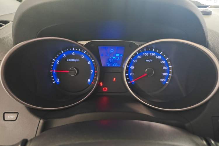 Used Hyundai ix35 2013 2.0L Automatic Two-Wheel Drive Smart GLS China IV Standard Instrument Cluster