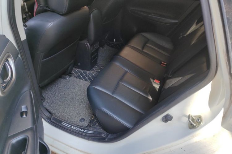 Used Hyundai ix35 2013 2.0L Automatic Two-Wheel Drive Smart GLS China IV Standard Interior 3