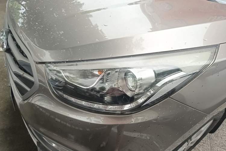 Used Hyundai ix35 2013 2.0L Automatic Two-Wheel Drive Leading GLX China V Emission Standard Left Front Headlight