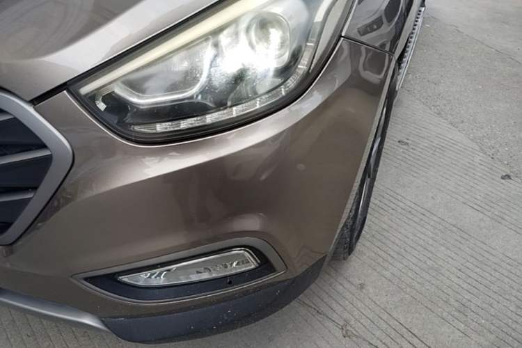 Used Hyundai ix35 2013 2.0L Automatic Two-Wheel Drive Smart GLS China IV Standard Left Front Headlight