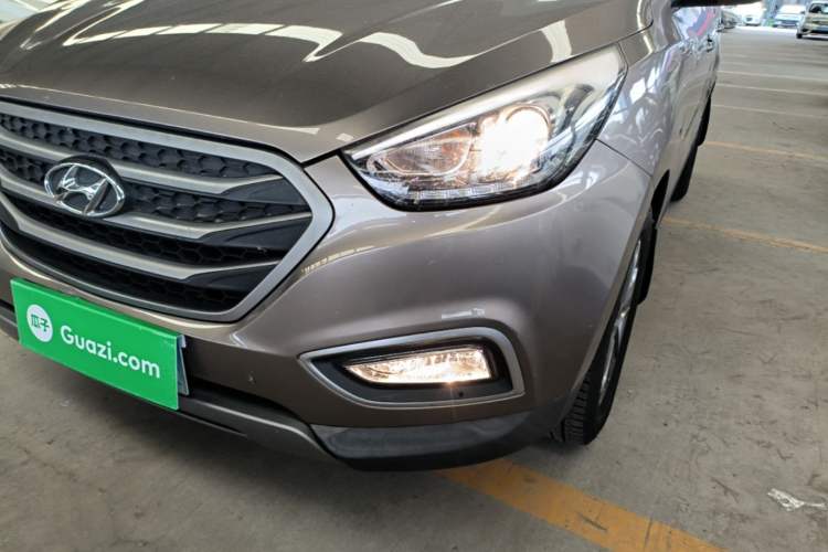Used Hyundai ix35 2013 2.0L Automatic Two-Wheel Drive Smart GLS China IV Standard Left Front Headlight