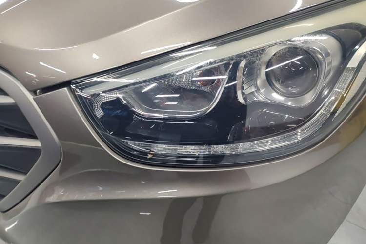 Used Hyundai ix35 2013 2.0L Automatic 2WD Comfort GL China IV Standard Left Front Headlight
