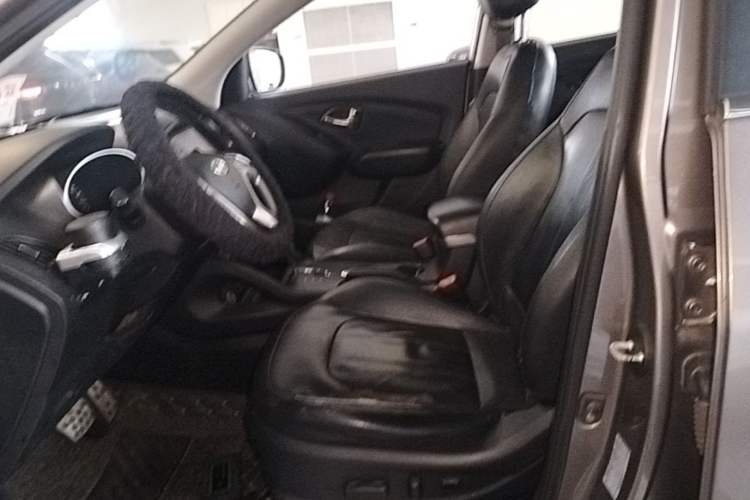 Used Hyundai ix35 2013 2.0L Automatic Two-Wheel Drive Smart GLS China IV Standard Left Front Seat
