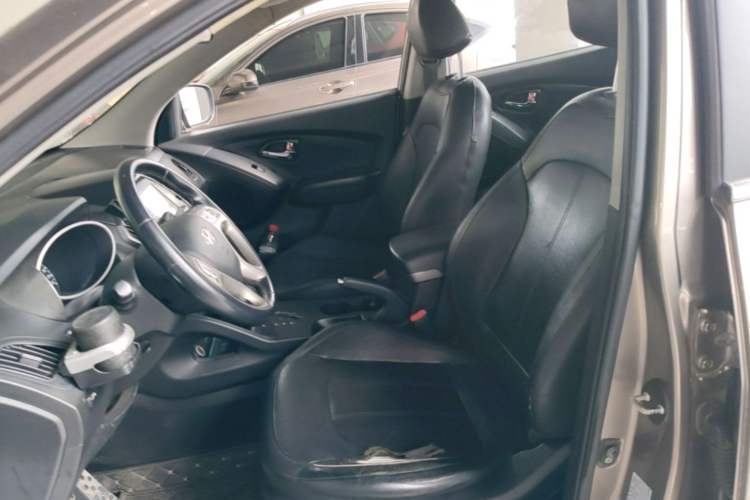 Used Hyundai ix35 2013 2.0L Automatic Two-Wheel Drive Smart GLS China IV Standard Left Front Seat