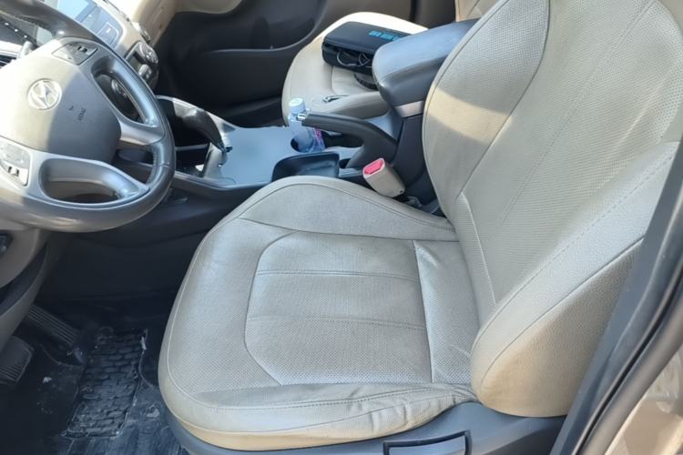 Used Hyundai ix35 2013 2.0L Automatic Two-Wheel Drive Smart GLS China IV Standard Left Front Seat