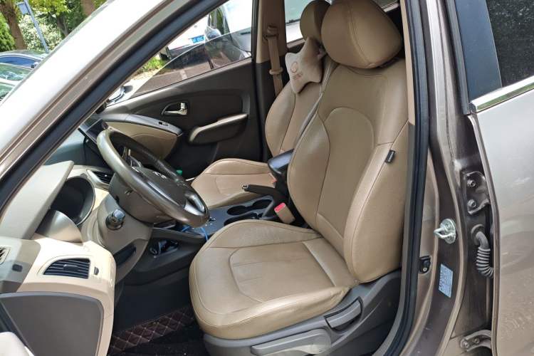 Used Hyundai ix35 2013 2.0L Automatic Two-Wheel Drive Smart GLS China IV Standard Left Front Seat