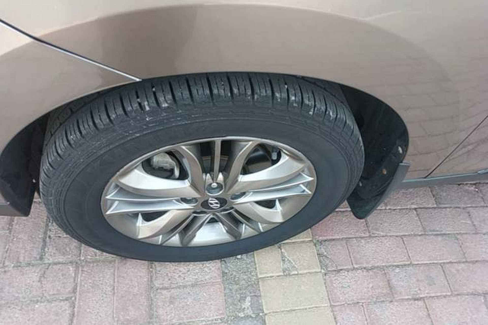 Used Hyundai ix35 2013 2.0L Automatic Two-Wheel Drive Smart GLS China IV Standard Left Front Wheel Hub