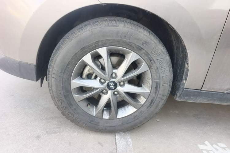 Used Hyundai ix35 2013 2.0L Automatic 2WD Comfort GL China IV Standard Left Front Wheel Hub