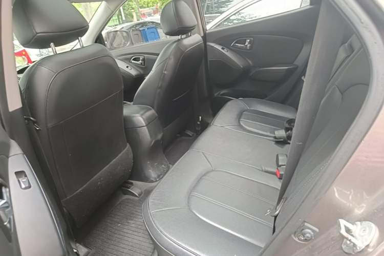 Used Hyundai ix35 2013 2.0L Automatic Two-Wheel Drive Leading GLX China V Emission Standard Left Rear Seat