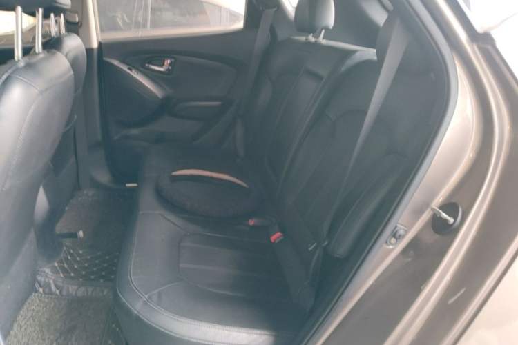 Used Hyundai ix35 2013 2.0L Automatic Two-Wheel Drive Smart GLS China IV Standard Left Rear Seat