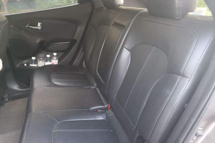 Used Hyundai ix35 2013 2.0L Automatic Two-Wheel Drive Smart GLS China IV Standard Left Rear Seat