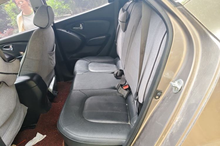 Used Hyundai ix35 2013 2.0L Automatic Two-Wheel Drive Smart GLS China V Standard Left Rear Seat