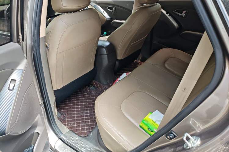 Used Hyundai ix35 2013 2.0L Automatic Two-Wheel Drive Smart GLS China IV Standard Left Rear Seat