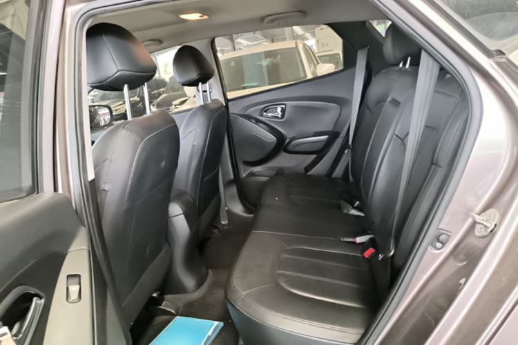 Used Hyundai ix35 2013 2.0L Automatic Two-Wheel Drive Smart GLS China IV Standard Left Rear Seat