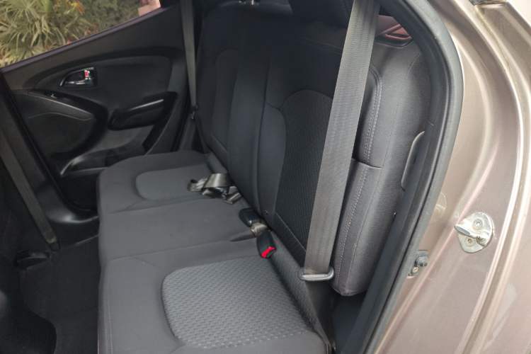 Used Hyundai ix35 2013 2.0L Automatic 2WD Comfort GL China IV Standard Left Rear Seat