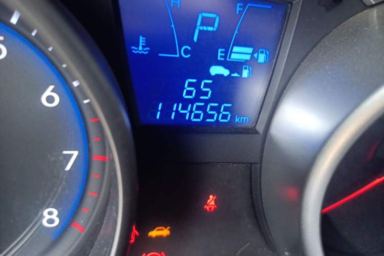 Used Hyundai ix35 2013 2.0L Automatic Two-Wheel Drive Smart GLS China IV Standard Odometer Close Up