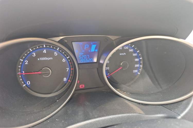 Used Hyundai ix35 2013 2.0L Automatic 2WD Comfort GL China IV Standard Odometer Close Up