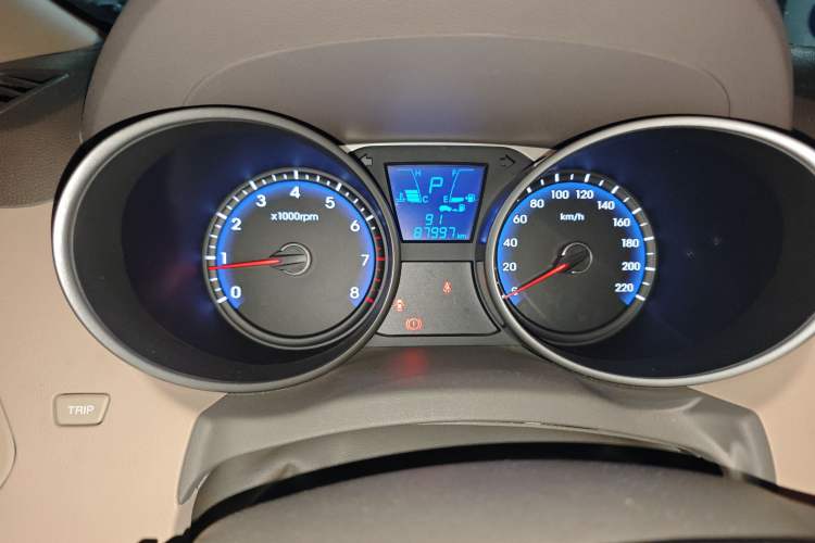 Used Hyundai ix35 2013 2.0L Automatic Two-Wheel Drive Smart GLS China IV Standard Odometer Close Up