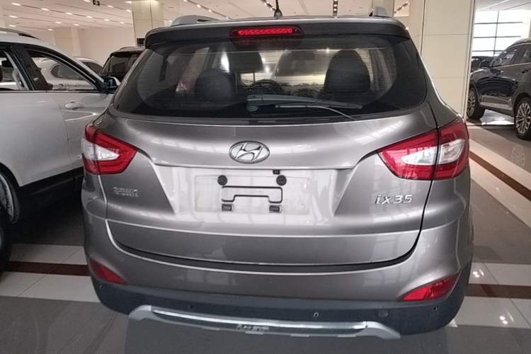 Used Hyundai ix35 2013 2.0L Automatic Two-Wheel Drive Smart GLS China IV Standard Rear