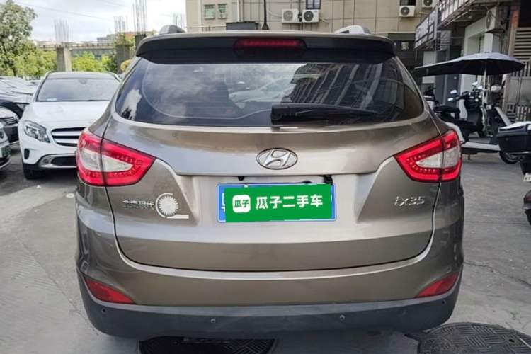 Used Hyundai ix35 2013 2.0L Automatic Two-Wheel Drive Smart GLS China IV Standard Rear