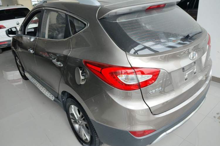 Used Hyundai ix35 2013 2.0L Automatic Two-Wheel Drive Smart GLS China IV Standard Rear Left 45 Deg