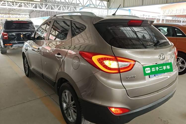 Used Hyundai ix35 2013 2.0L Automatic Two-Wheel Drive Smart GLS China IV Standard Rear Left 45 Deg