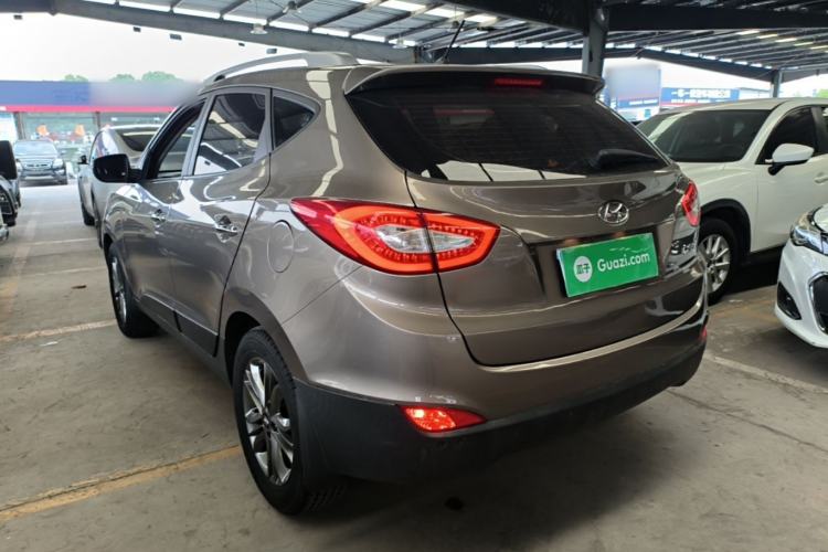 Used Hyundai ix35 2013 2.0L Automatic Two-Wheel Drive Smart GLS China IV Standard Rear Left 45 Deg