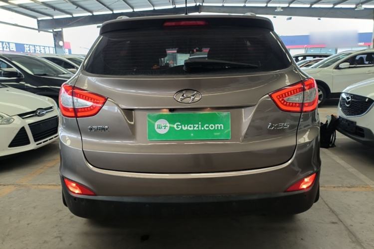 Used Hyundai ix35 2013 2.0L Automatic Two-Wheel Drive Smart GLS China IV Standard Rear