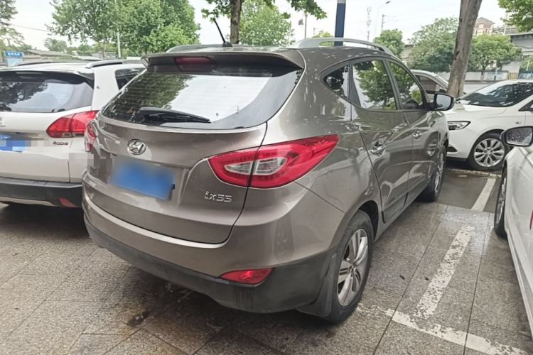 Used Hyundai ix35 2013 2.0L Automatic Two-Wheel Drive Leading GLX China V Emission Standard Rear Right 45 Deg