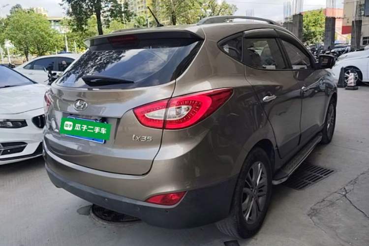 Used Hyundai ix35 2013 2.0L Automatic Two-Wheel Drive Smart GLS China IV Standard Rear Right 45 Deg