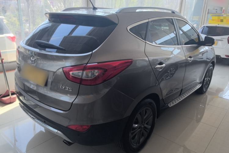 Used Hyundai ix35 2013 2.0L Automatic Two-Wheel Drive Smart GLS China IV Standard Rear Right 45 Deg