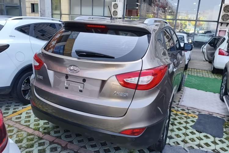 Used Hyundai ix35 2013 2.0L Automatic Two-Wheel Drive Smart GLS China IV Standard Rear Right 45 Deg