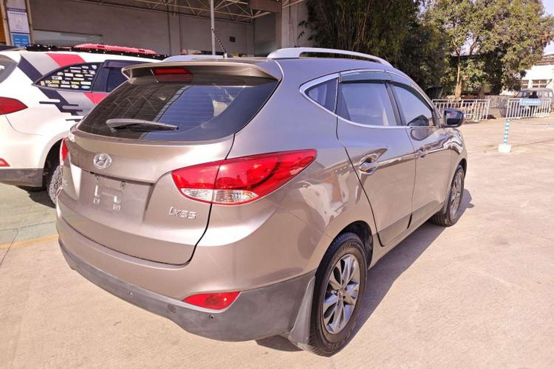 Used Hyundai ix35 2013 2.0L Automatic 2WD Comfort GL China IV Standard Rear Right 45 Deg