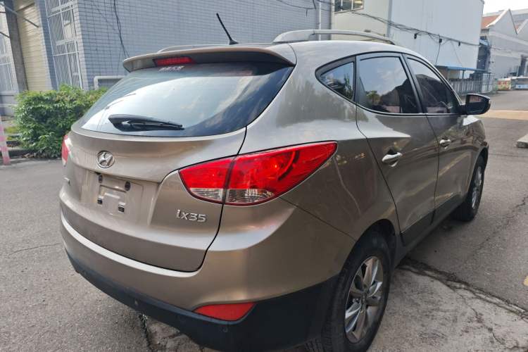 Used Hyundai ix35 2013 2.0L Automatic 2WD Comfort GL China IV Standard Rear Right 45 Deg