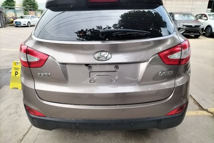 Used Hyundai ix35 2013 2.0L Automatic Two-Wheel Drive Smart GLS China IV Standard Rear
