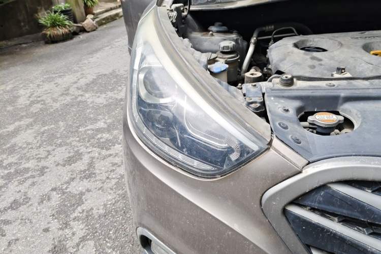 Used Hyundai ix35 2013 2.0L Automatic Two-Wheel Drive Smart GLS China V Standard Right Front Headlight
