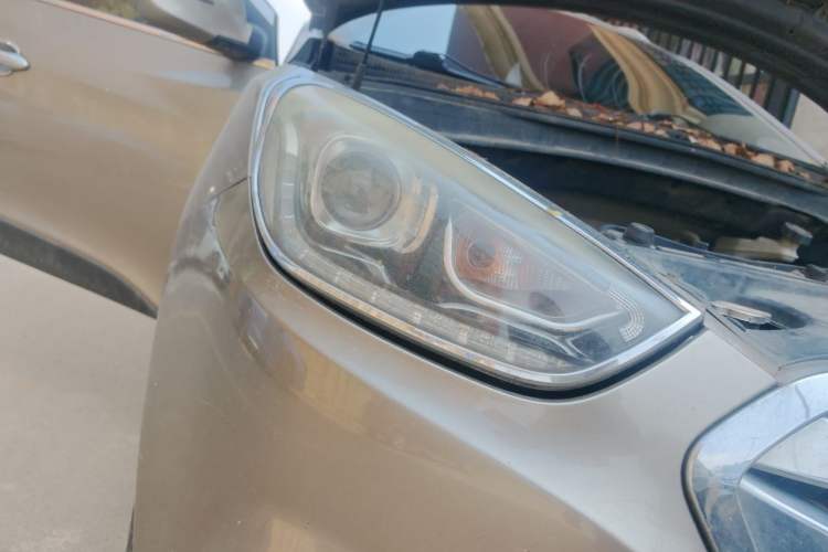 Used Hyundai ix35 2013 2.0L Automatic 2WD Comfort GL China IV Standard Right Front Headlight