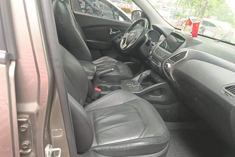 Used Hyundai ix35 2013 2.0L Automatic Two-Wheel Drive Leading GLX China V Emission Standard Right Front Seat