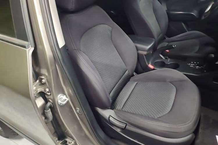 Used Hyundai ix35 2013 2.0L Automatic 2WD Comfort GL China IV Standard Right Front Seat