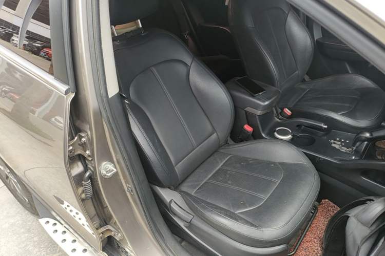 Used Hyundai ix35 2013 2.0L Automatic 2WD Comfort GL China IV Standard Right Front Seat