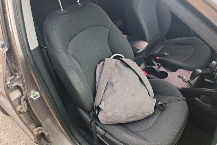 Used Hyundai ix35 2013 2.0L Automatic 2WD Comfort GL China IV Standard Right Front Seat