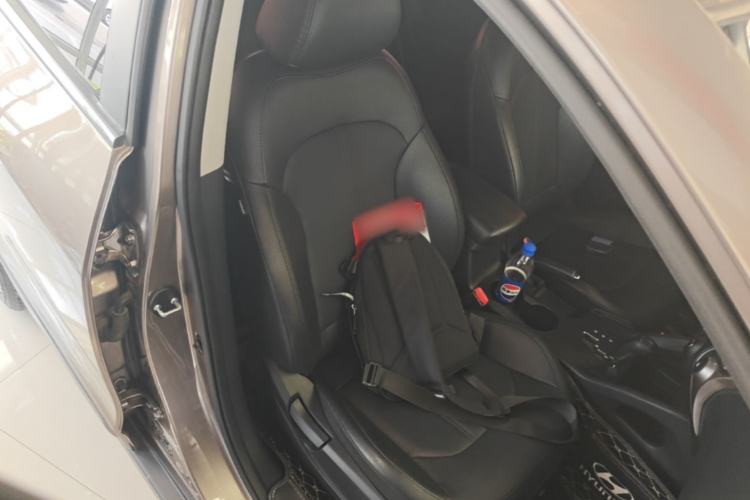 Used Hyundai ix35 2013 2.0L Automatic Two-Wheel Drive Smart GLS China IV Standard Right Front Seat