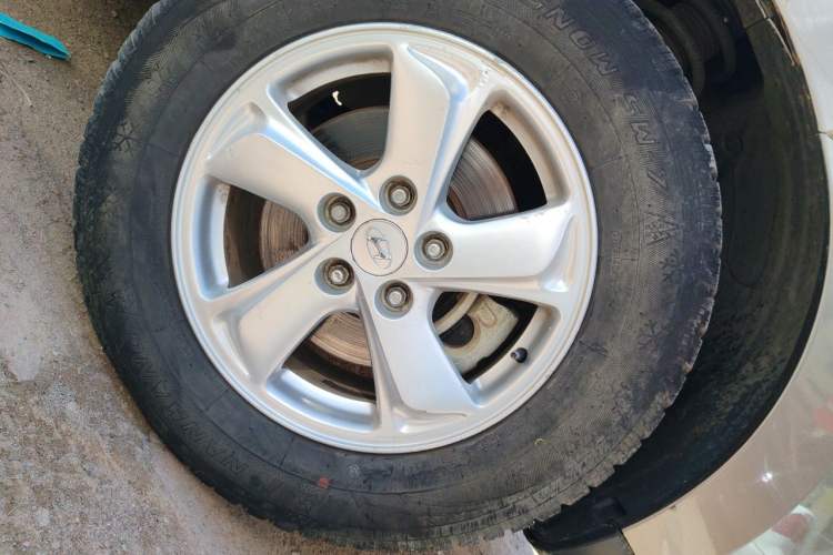 Used Hyundai ix35 2013 2.0L Manual 2WD Comfort GL China IV Standard Right Front Wheel Hub