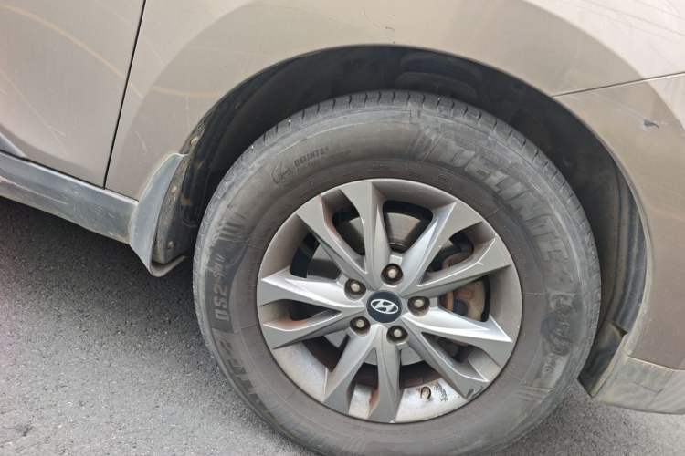 Used Hyundai ix35 2013 2.0L Automatic 2WD Comfort GL China IV Standard Right Front Wheel Hub
