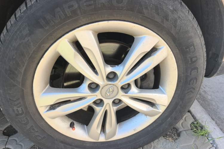 Used Hyundai ix35 2013 2.0L Automatic Two-Wheel Drive Smart GLS China IV Standard Right Front Wheel Hub