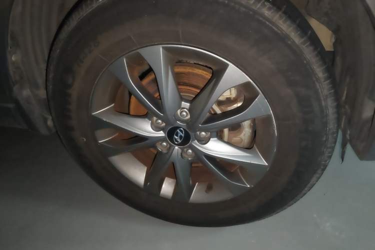 Used Hyundai ix35 2013 2.0L Manual 2WD Comfort GL China IV Standard Right Front Wheel Hub