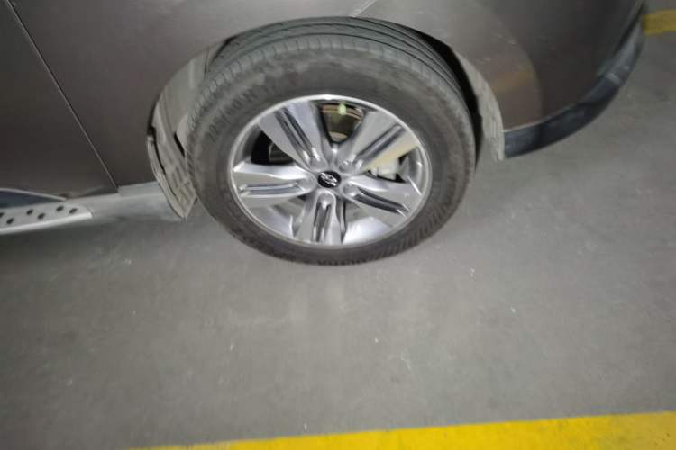Used Hyundai ix35 2013 2.0L Automatic 4x4 Intelligent GLS China IV Standard Right Front Wheel Hub